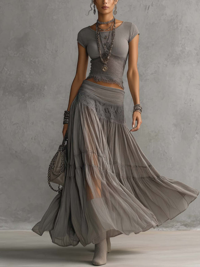 Matilde | Conjunto com renda e saia plissada