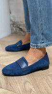 Elra - Mocassim com Tira Larga e Costura Decorativa Frontal