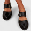 Íris – Sapatos retro com fivelas e salto estável