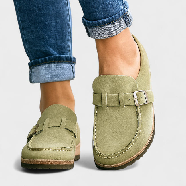 Ísis – Mocassins de camurça com fivela