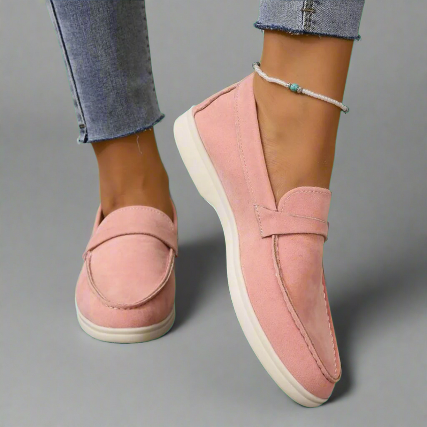 Ava - Mocassim Casual de Sola Grossa com Costura Aparente