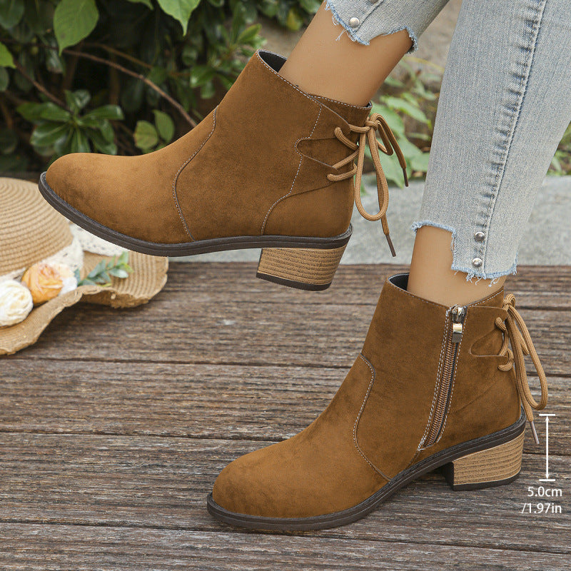 Núria – Botins clássicos de salto largo