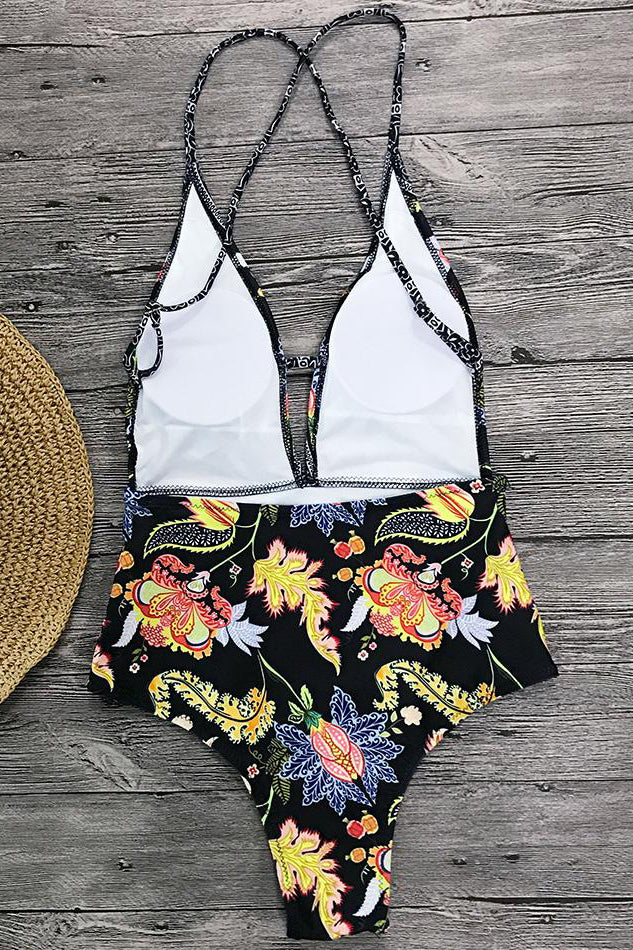 Maiô com Estampa Boho e Decote em V