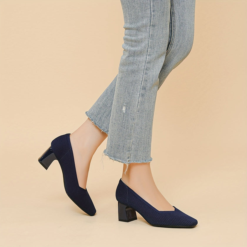 Mirela – Sapatos de salto bloco com linhas minimalistas