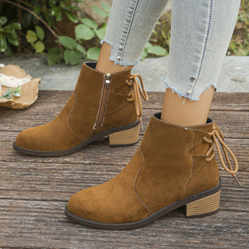 Núria – Botins clássicos de salto largo