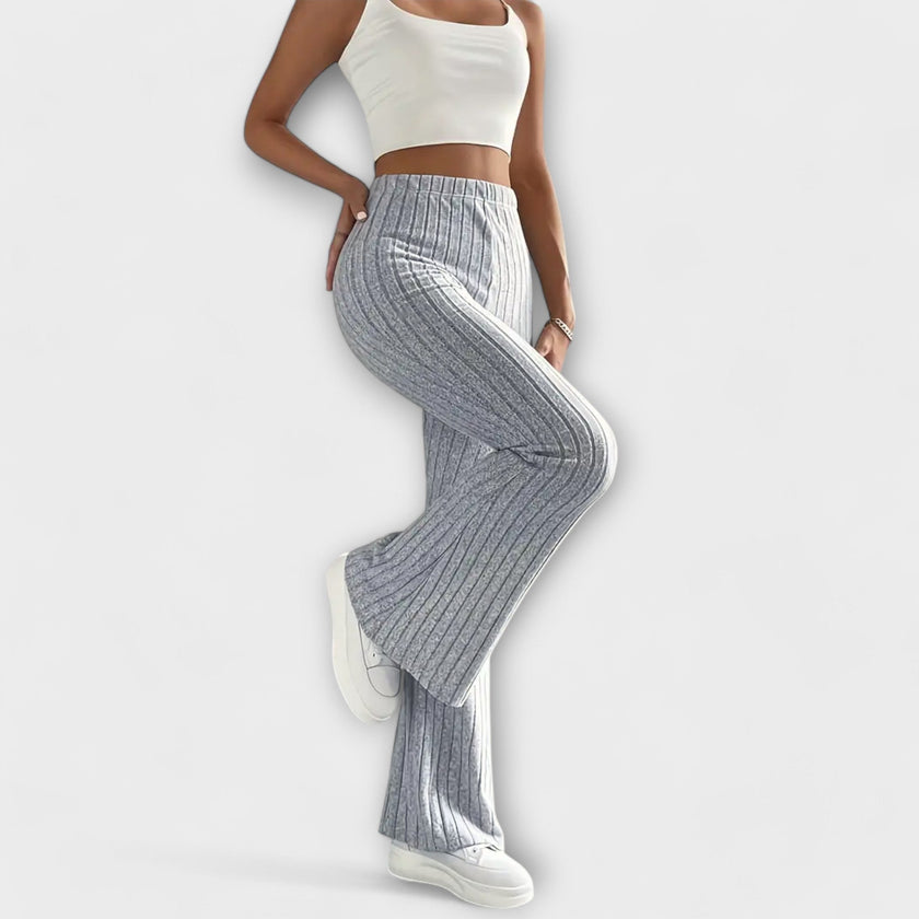 Calças largas com estilo feminino