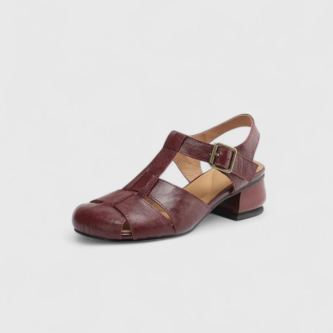 Marisa – Sapatos recortados em pele com salto baixo