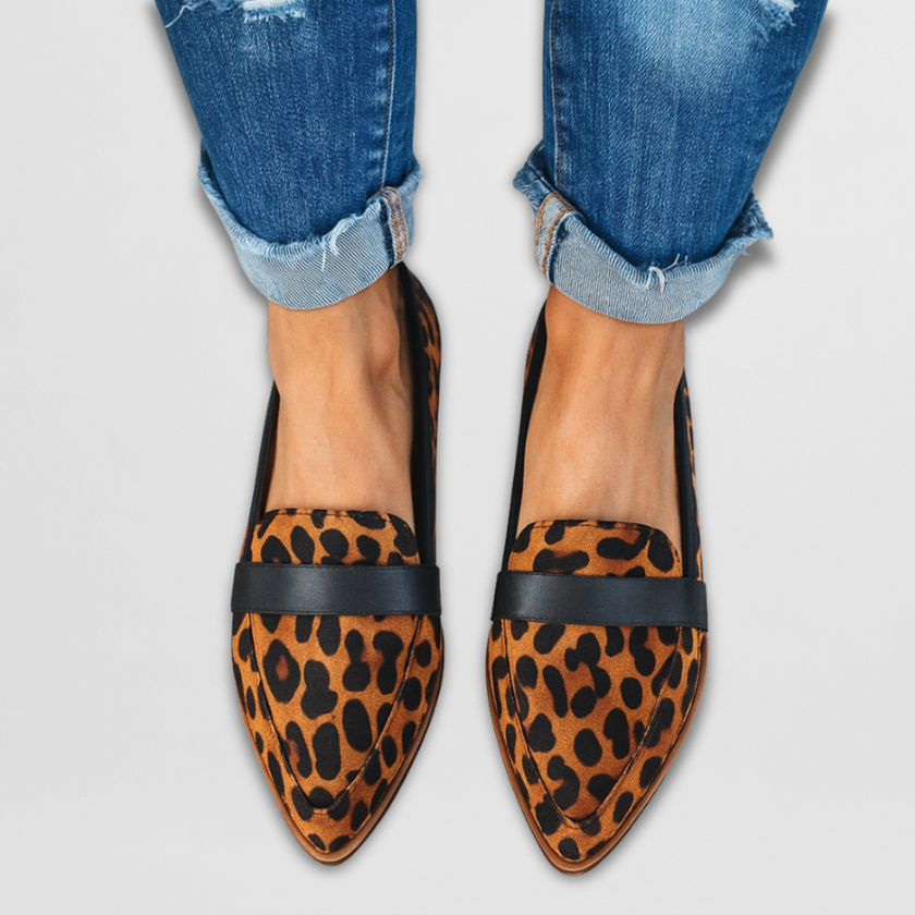 Ivy - Mocassim de Bico Fino com Costura em V