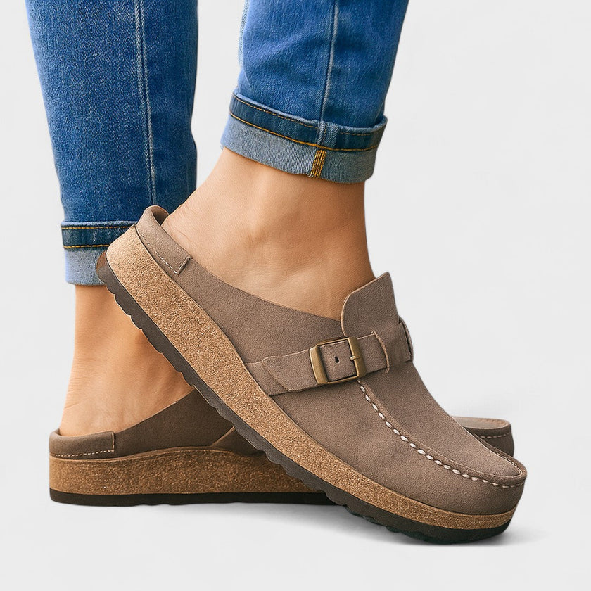Ísis – Mocassins de camurça com fivela