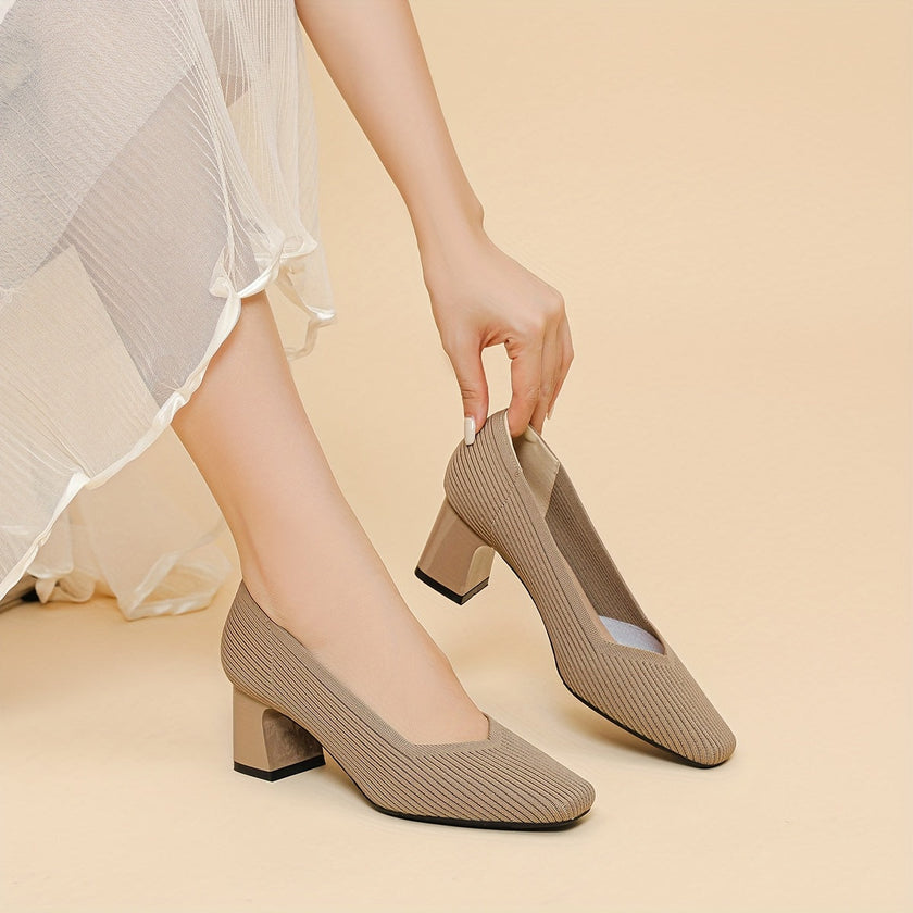 Mirela – Sapatos de salto bloco com linhas minimalistas