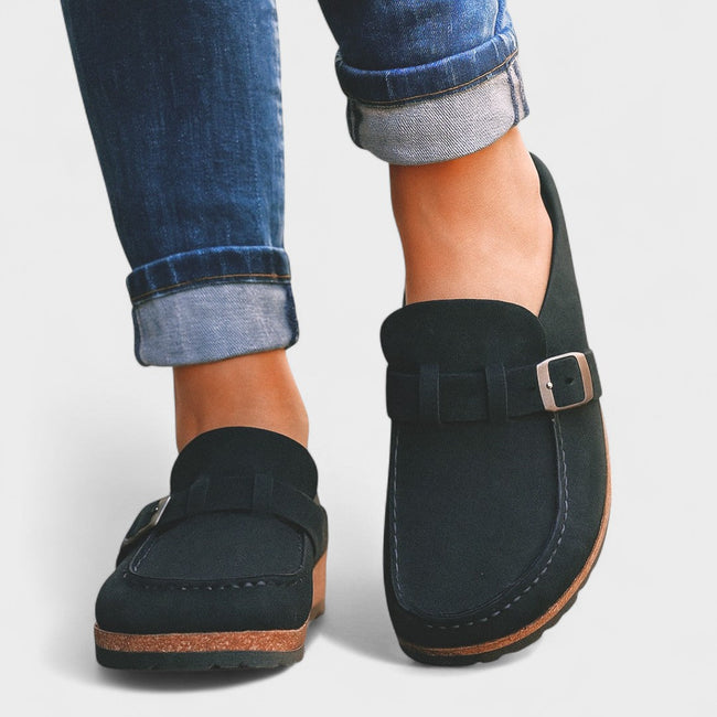 Ísis – Mocassins de camurça com fivela