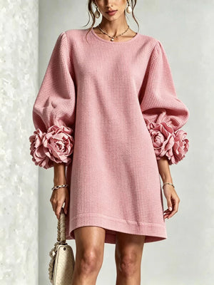 Filipa — Vestido Curto com Mangas Bufantes e Punhos Florais