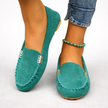 Linda - Mocassim de Condução com Costura Aparente e Detalhe Metálico