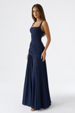 Vestido Maxi Aurélia — Elegância que Valoriza a Silhueta