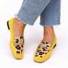Bianca - Mocassim de Bico Quadrado com Argolas e Painel Estampado