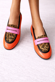 Sia - Mocassim com Gáspea de Leopardo e Tira Frontal