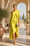 Liora — elegância fluida que valoriza cada movimento
