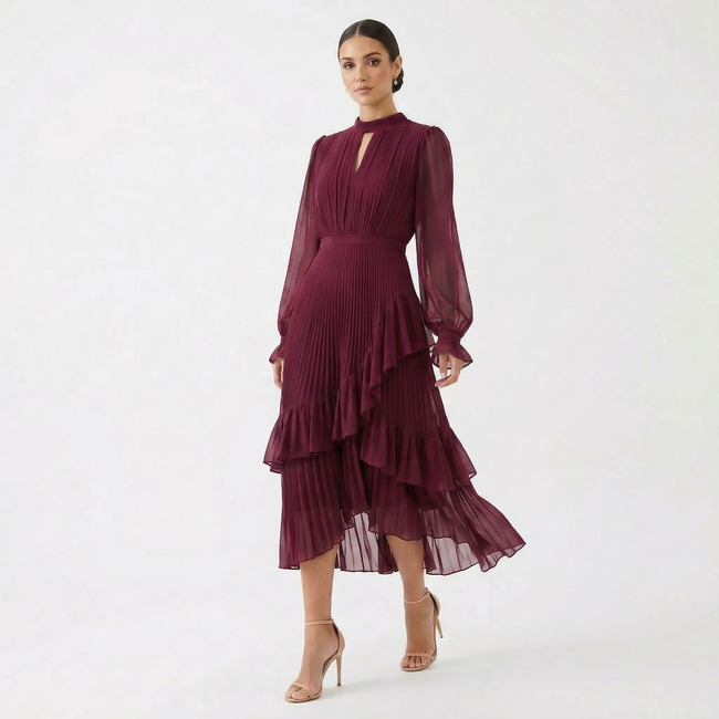 Mariana | Vestido Plissado com Mangas Fluídas e Folhos Assimétricos