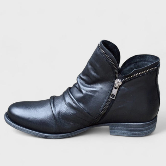 Josefina – Botins confortáveis de linhas descontraídas