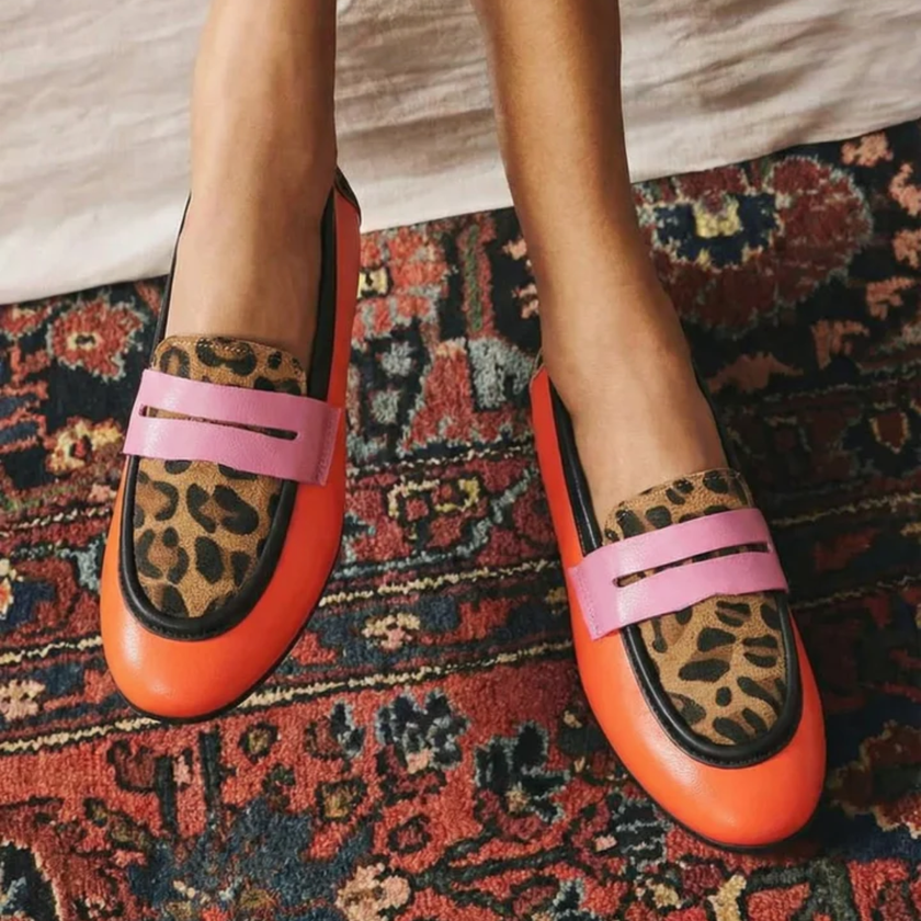 Sia - Mocassim com Gáspea de Leopardo e Tira Frontal