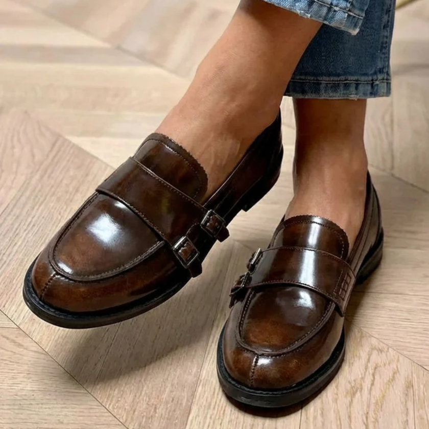 Maevie - Mocassim de Brilho com Tira de Duas Fivelas