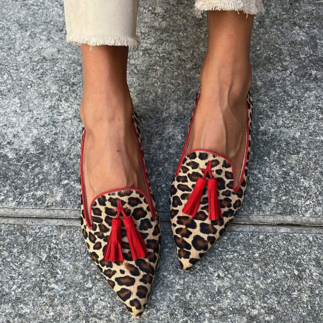 Gelly - Sapatilha de Leopardo com Bico Fino e Borla