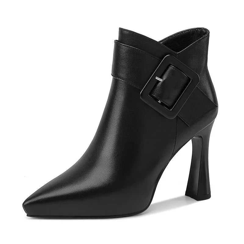 Penélope – Botins de salto alto com fivela