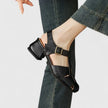 Marisa – Sapatos recortados em pele com salto baixo