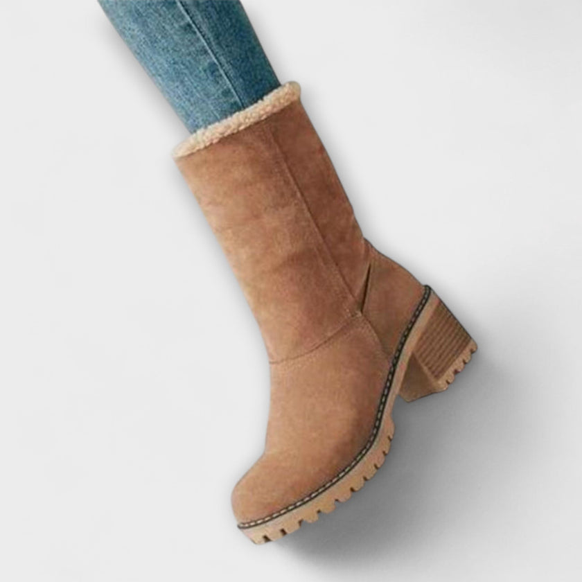 Noélia – Botas de cano médio com linhas elegantes