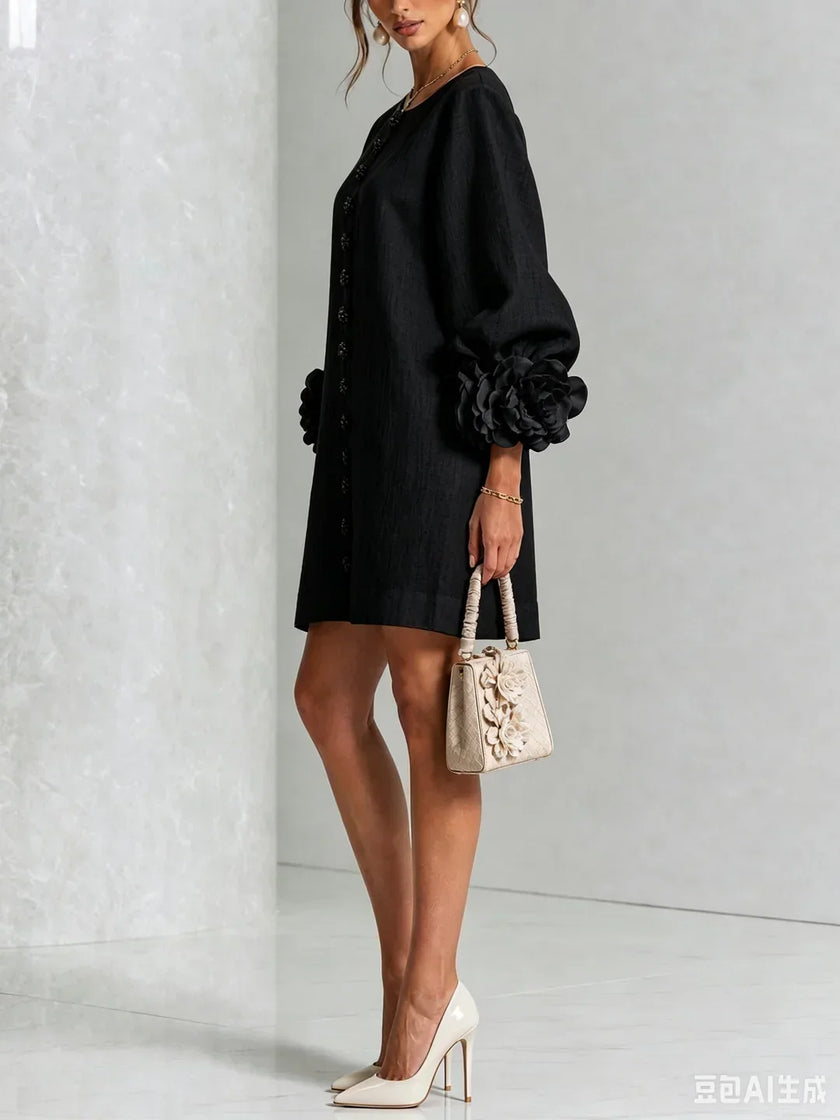 Adriana — Vestido Curto com Botões e Punhos Florais