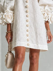 Adriana — Vestido Curto com Botões e Punhos Florais