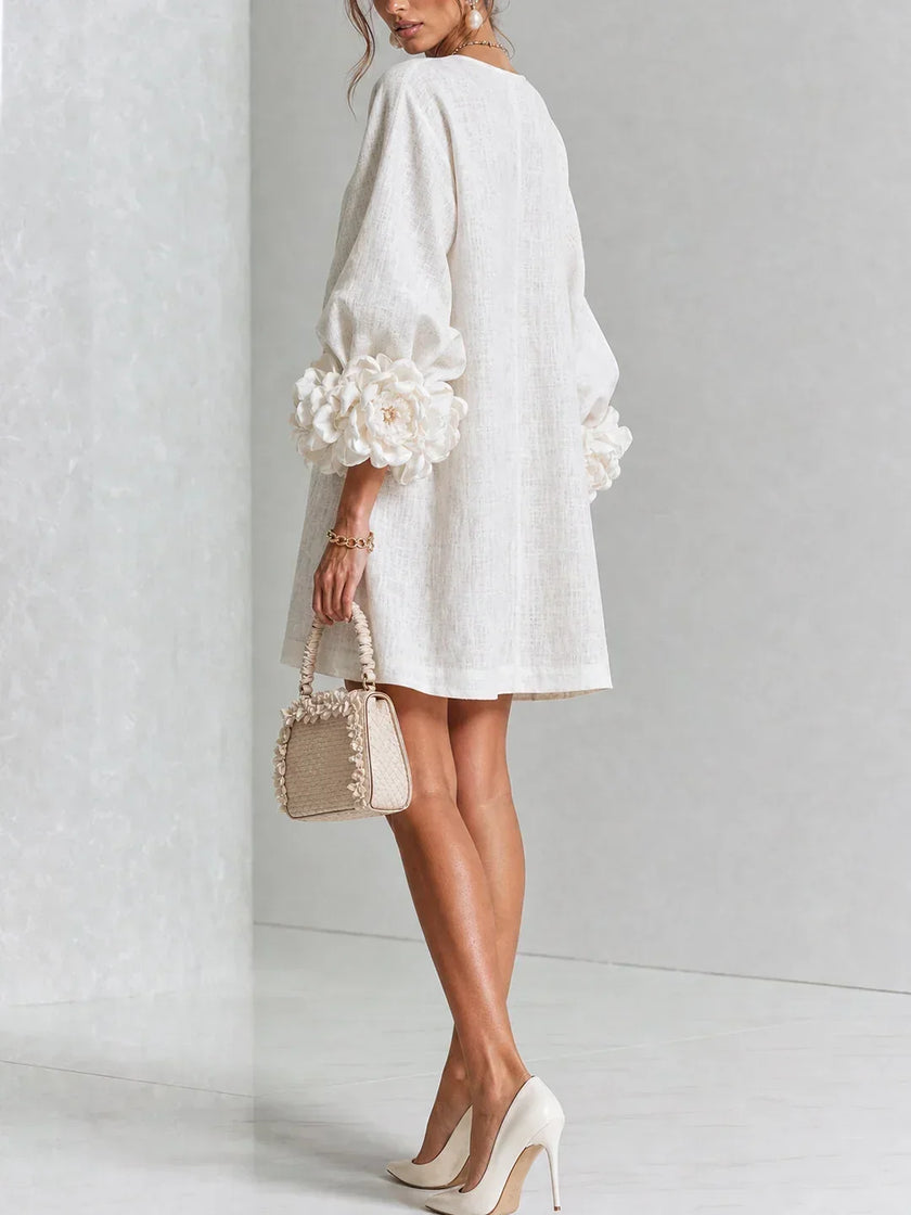 Adriana — Vestido Curto com Botões e Punhos Florais