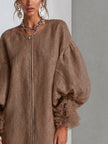 Cláudia — Vestido Curto com Fecho Frontal e Mangas Balão