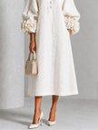 Beatriz — Vestido Midi Texturizado com Punhos Florais