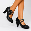 Bela - Saltos com Laço feminino