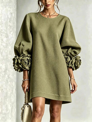 Filipa — Vestido Curto com Mangas Bufantes e Punhos Florais