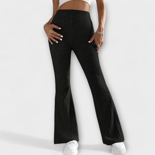 Calças largas com estilo feminino