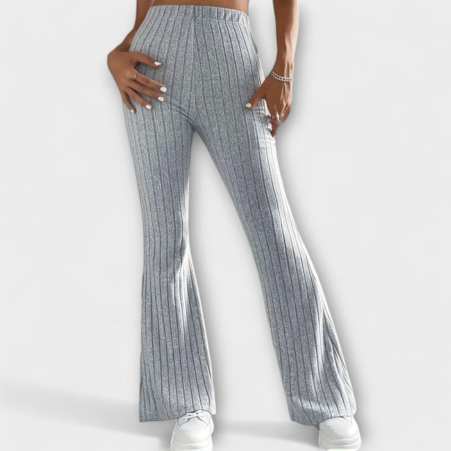 Calças largas com estilo feminino