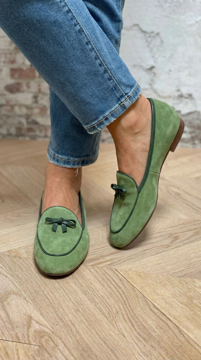 Genevieve - Mocassim com Laço de Borla e Salto Baixo