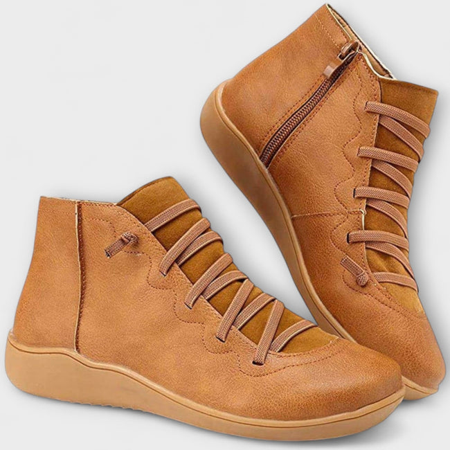 Lorena – Botins de cunha e linhas modernas
