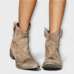 Salomé – Botins de camurça de inspiração western