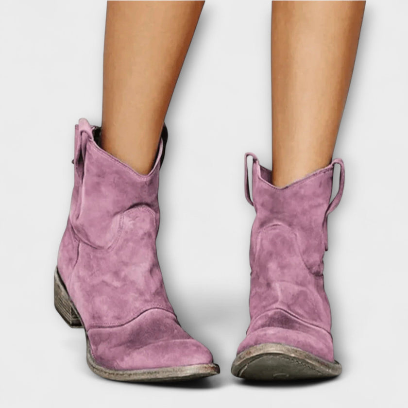 Salomé – Botins de camurça de inspiração western