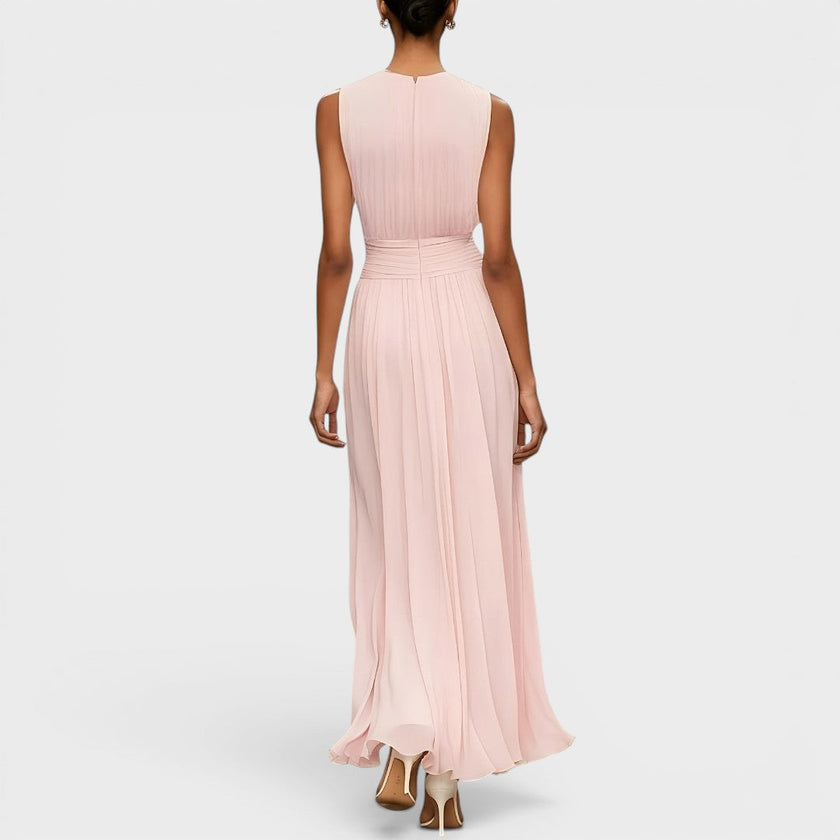 Vestido Maelle em chiffon com cintura drapeada e elegância fluida