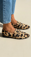 Eloise - Mocassim de Leopardo com Bridão e Salto Baixo