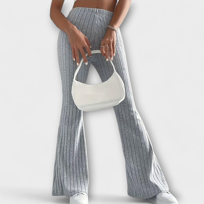 Calças largas com estilo feminino
