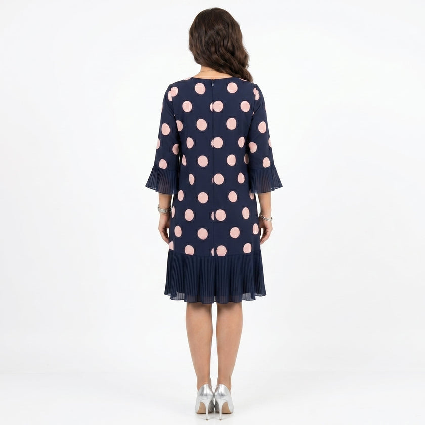Clara | Vestido Azul Marinho às Bolinhas com Detalhe de Folhos