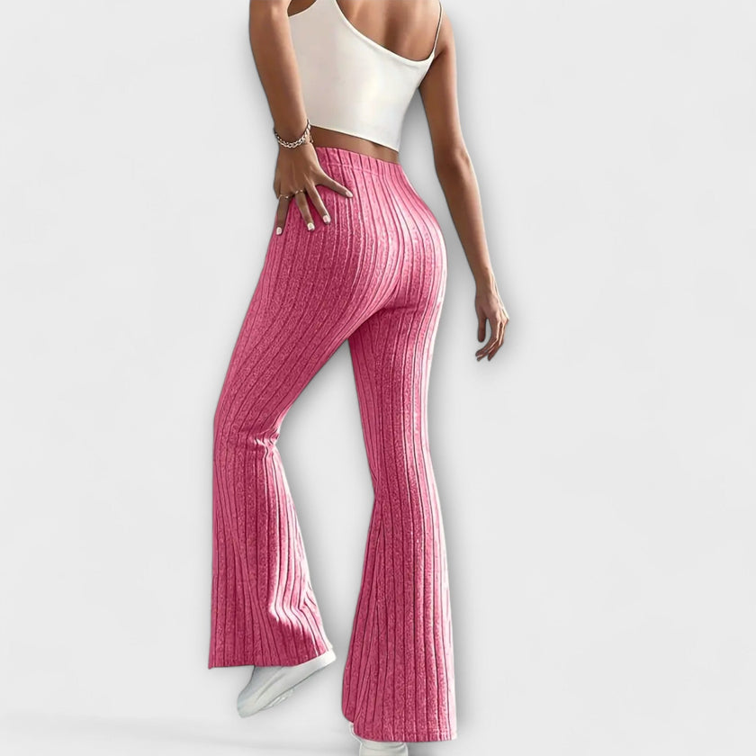 Calças largas com estilo feminino