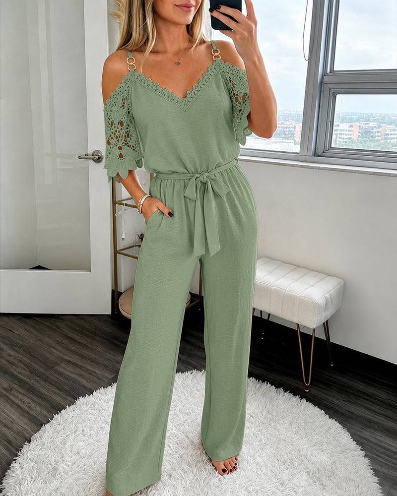 Elara | Macacão Elegante com Detalhes Rendados