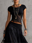 Laura | Conjunto com renda e saia plissada