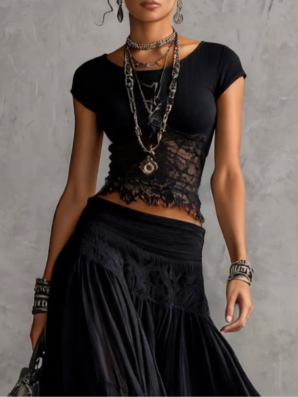 Laura | Conjunto com renda e saia plissada